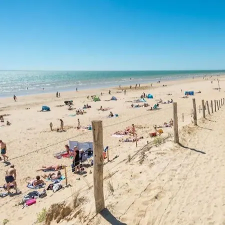 Les Pivoines Maison Climatisee, Proximite Mer, Plages Et Forets Holiday home