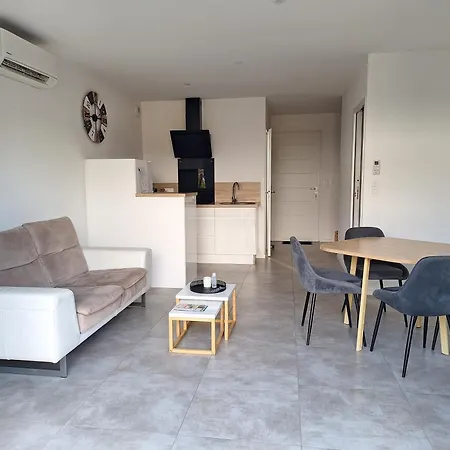 Les Pivoines Maison Climatisee, Proximite Mer, Plages Et Forets بيت للعطل سا يْليرْ دو ري