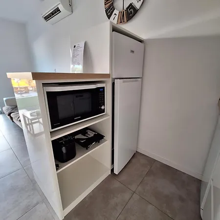 Les Pivoines Maison Climatisee, Proximite Mer, Plages Et Forets بيت للعطل سا يْليرْ دو ري